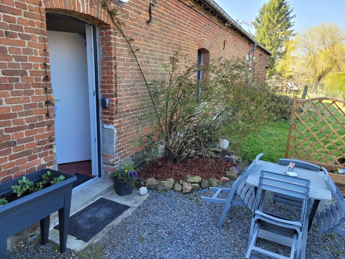 Studio Bienvenue Du Cote De Chez Nous Avec Jardin Privatif Wignehies Eksteriør bilde