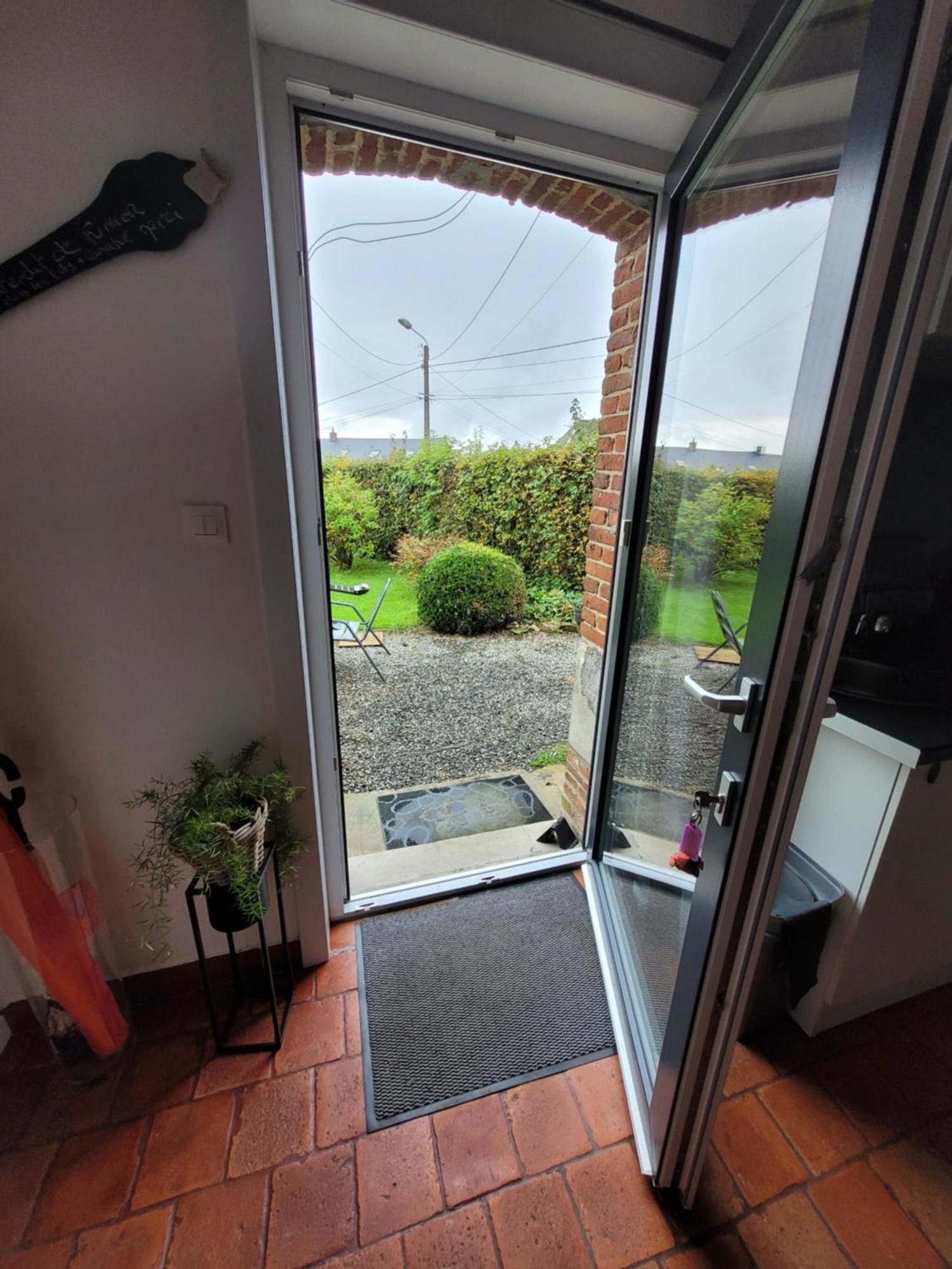 Studio Bienvenue Du Cote De Chez Nous Avec Jardin Privatif Wignehies Eksteriør bilde