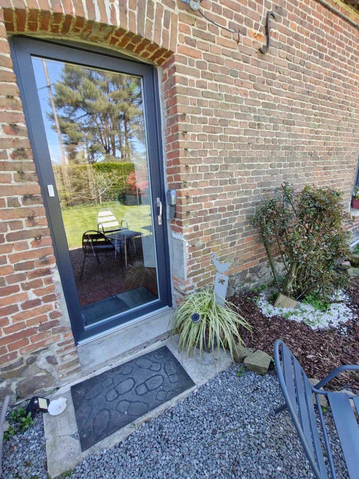 Studio Bienvenue Du Cote De Chez Nous Avec Jardin Privatif Wignehies Eksteriør bilde